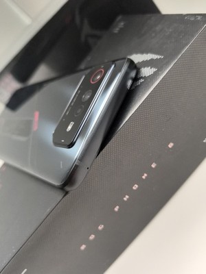 ASUS ROG Phone 6 - 512 GB - Phantom Black (Unlocked) for sale
