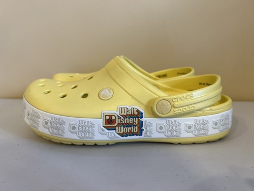 CO186 Walt Disney World Parks Retro Logo Yellow Crocs Adult Clog Mens 6 Womens 8 - Picture 3 of 8