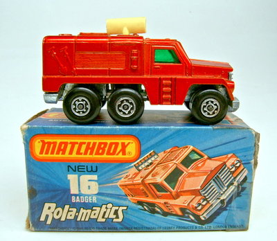 Matchbox SF Nr.16B Badger metallic kupfer graue Bodenplatte Antenne creme