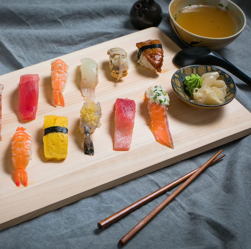 Tabla de cortar reversible de madera BOUMBI Hinoki (17,3 x 9,8 x 0,55 pulgadas_delgada grande) Foto 2 de 4