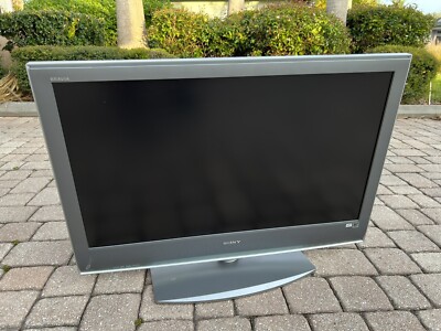 Sony Bravia KDL-40S2000  40''  1080p HD LCD   (For Parts)