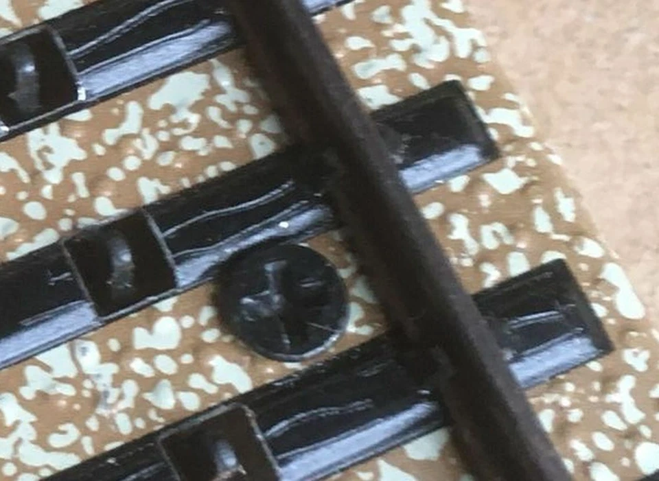 Black Screws for Märklin M Tracks, 100 Piece - Image 2 of 4
