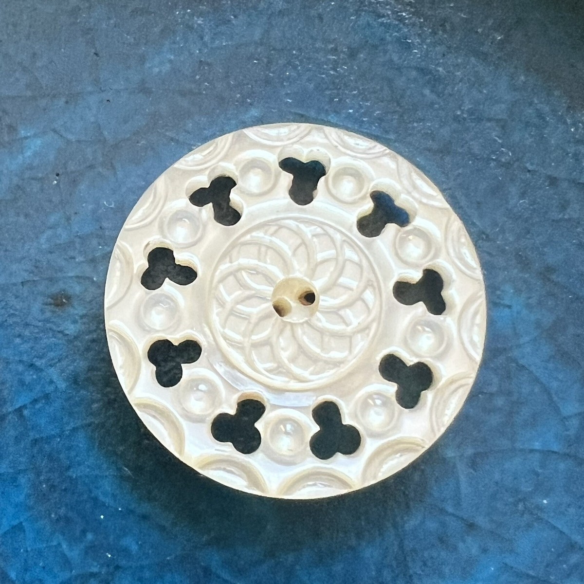 Bouton Ancien En Nacre - Mercerie Vintage - Lot De 1 à 10 Pièces - Occasion