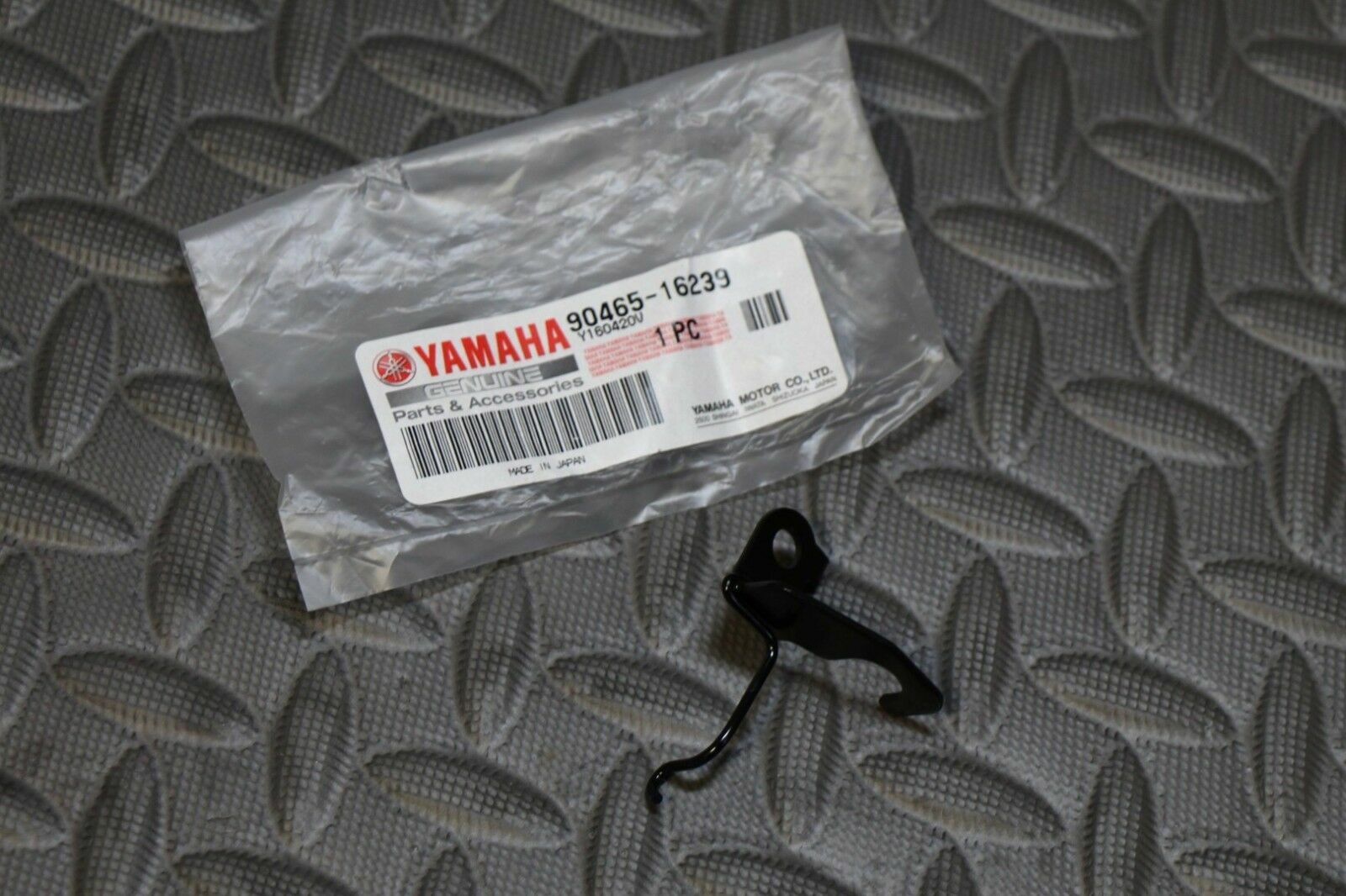 NEW Yamaha Banshee clutch cable holder case clamp 904651623900 eBay