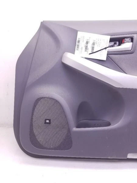 Toyota Prius 2011 montaje del panel de la puerta delantera del lado del pasajero  Foto 2 de 4