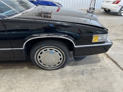 89-91 CADILLAC DEVILLE PASSENGER RIGHT FRONT SIDE FENDER BLACK 41U