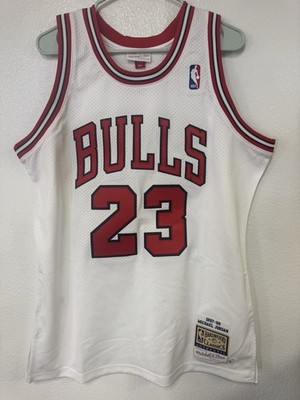 Mitchell &Ness NBA Chicago Bulls Michael Jordan 1997-1998 Authentic Jersey -L