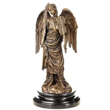 Sculpture en bronze un ange avec un violon et une plume d'après Auguste Moreau
