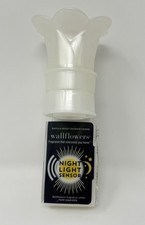 Bath Body Works White Wallflower Night Light Sensor Diffuser Plug In