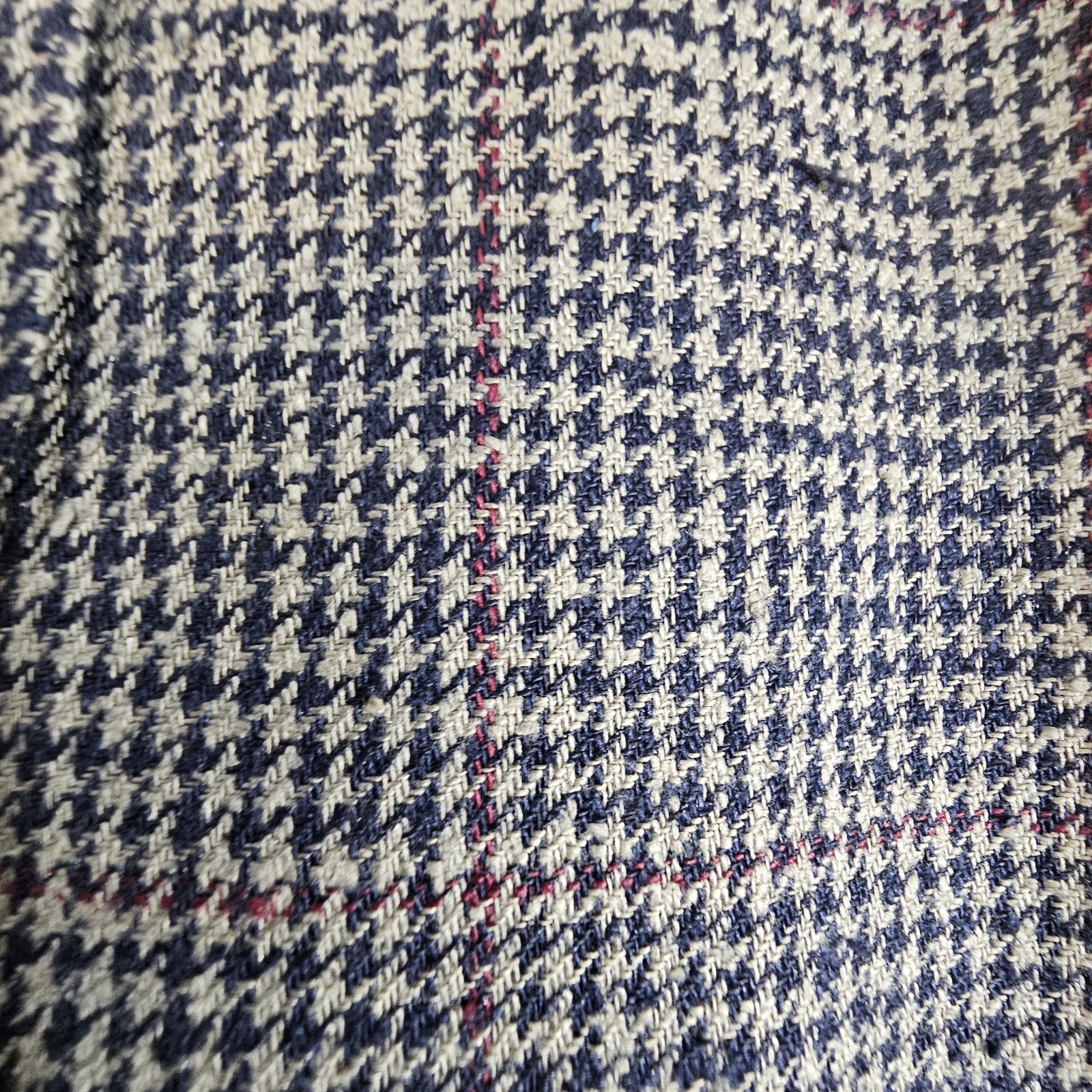 VTG Burberry’s Men’s 100% Silk Blazer SportCoat Houndstooth Measured To Fit thumbnail 5