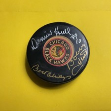 Blackhawks Legends BOBBY and DENNIS HULL Signed Vintage Puck