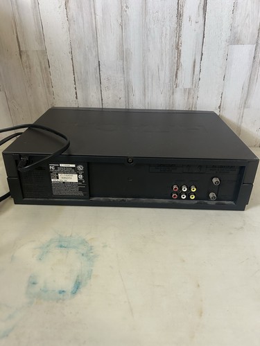 HITACHI VT-FX6404A 4 HEAD HI-FI STEREO VHS / VCR NO REMOTE - Picture 5 of 6
