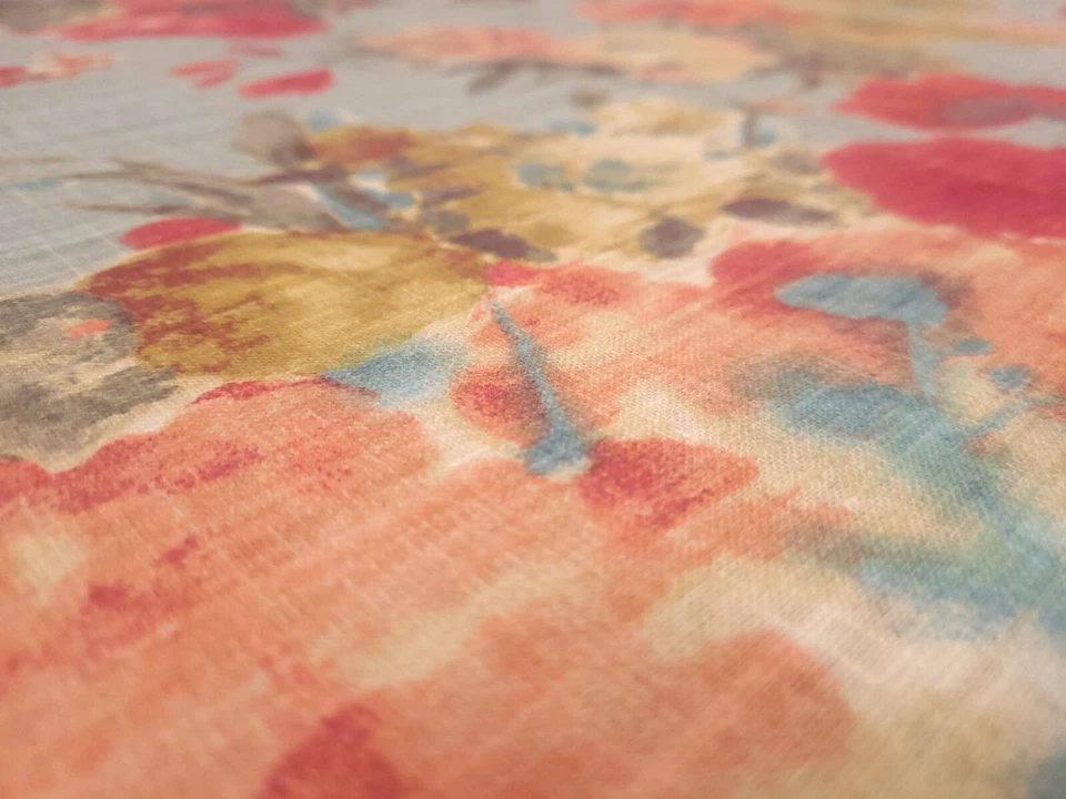 Tela P Kaufmann GARDEN ODYSSEY FOG Rojo Azul Acuarela Floral Cortinas Uph Foto 3 de 4