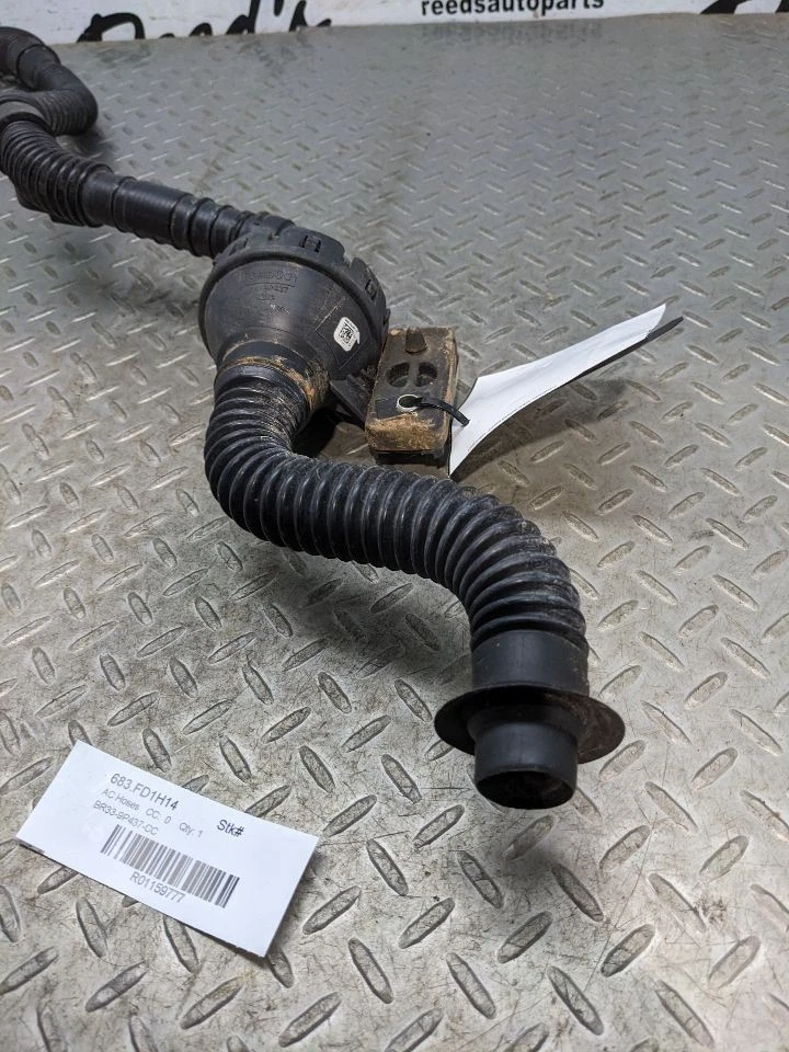 2011 FORD MUSTANG GT AIR INTAKE SOUND TUBE OEM BR33-9P437-CC  1159777 - Image 4 of 4