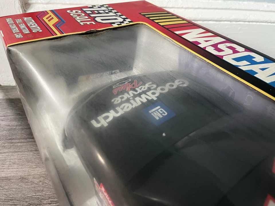 Excalibur Electronics NASCAR 1:10 Scale Full-Function Dale Earnhardt RC Car - Image 3 of 4