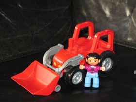 LEGO DUPLO TRACTOR WITH HORSE TRAILER
