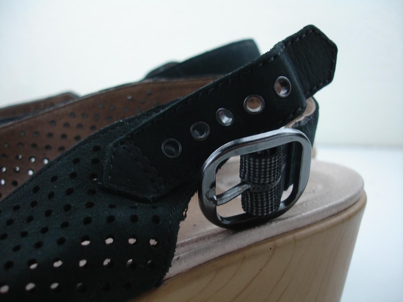 Women's 10.5 11 41 Dansko Jacinda Platform Sandals Black Perforated Nubuck Clogs image 5