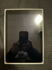 Apple iPad 9.7