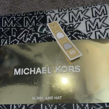 NWT Michael Kors Black/White Reversible Knit Scarf Hat Set 2-Piece MK Logo