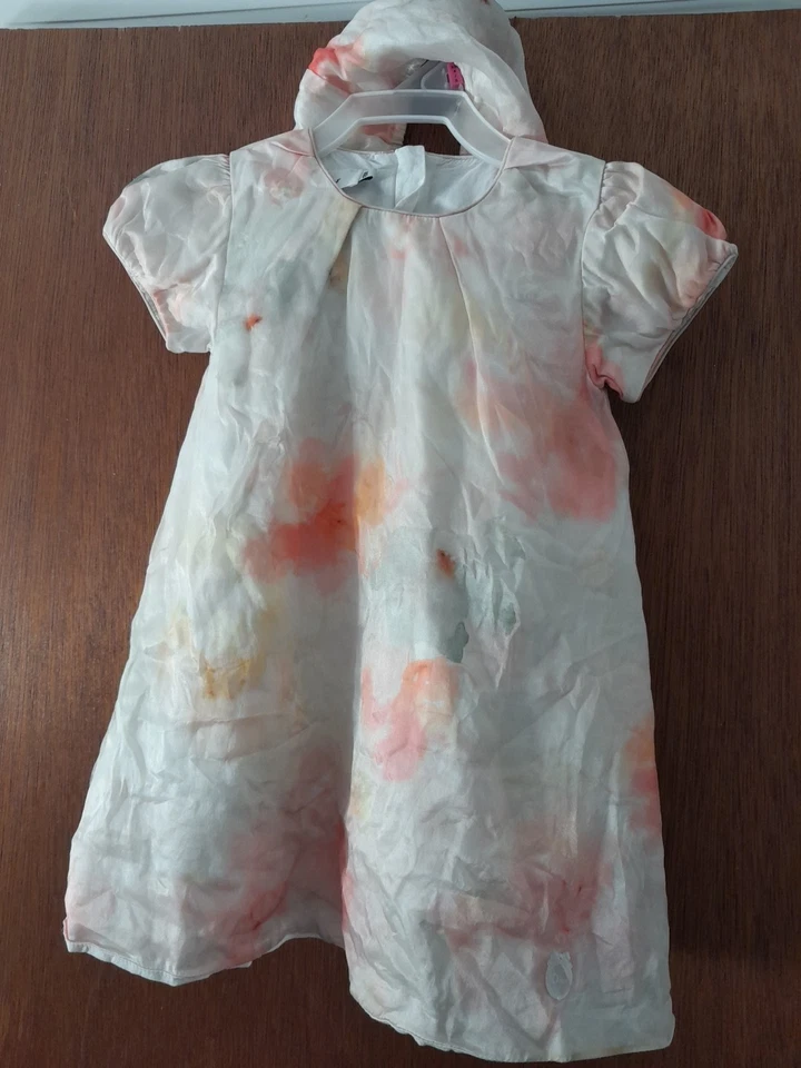 Bebé Christian Dior Vestido Flor Seda y Funda Pañal 18 Meses Foto 2 de 4