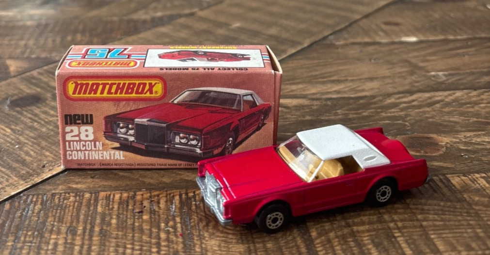 Matchbox 28f, Lincoln Continental - Free Price Guide & Review