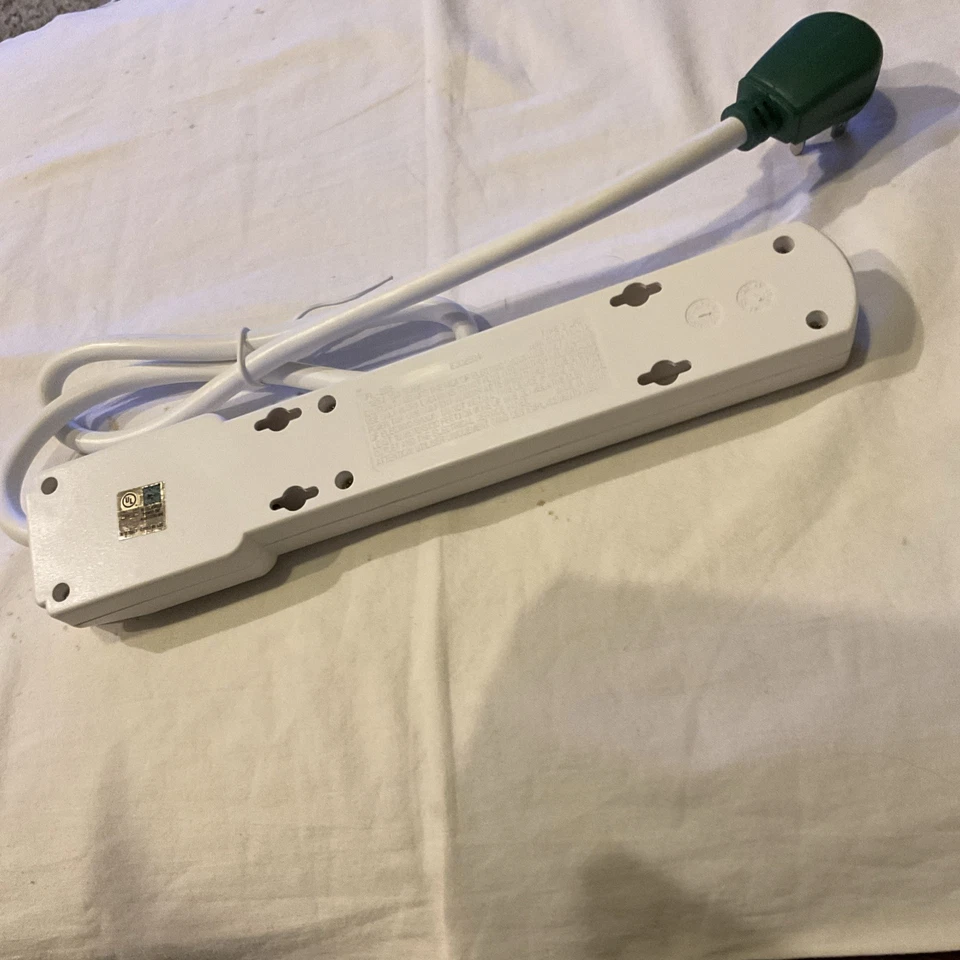 UL Listed 6 - Outlet 15A Power Strip 14AWG Surge Protector - Image 3 of 3