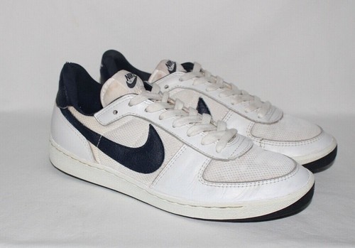 nike meadow supreme