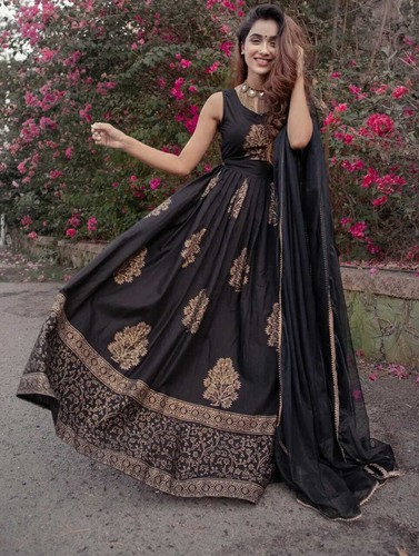 Women Flared Black Anarkali Gown 