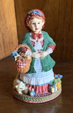 Christmas Vintage Fine Detail Mrs Santa Clause Figurine-MC02-cUnited States 1999