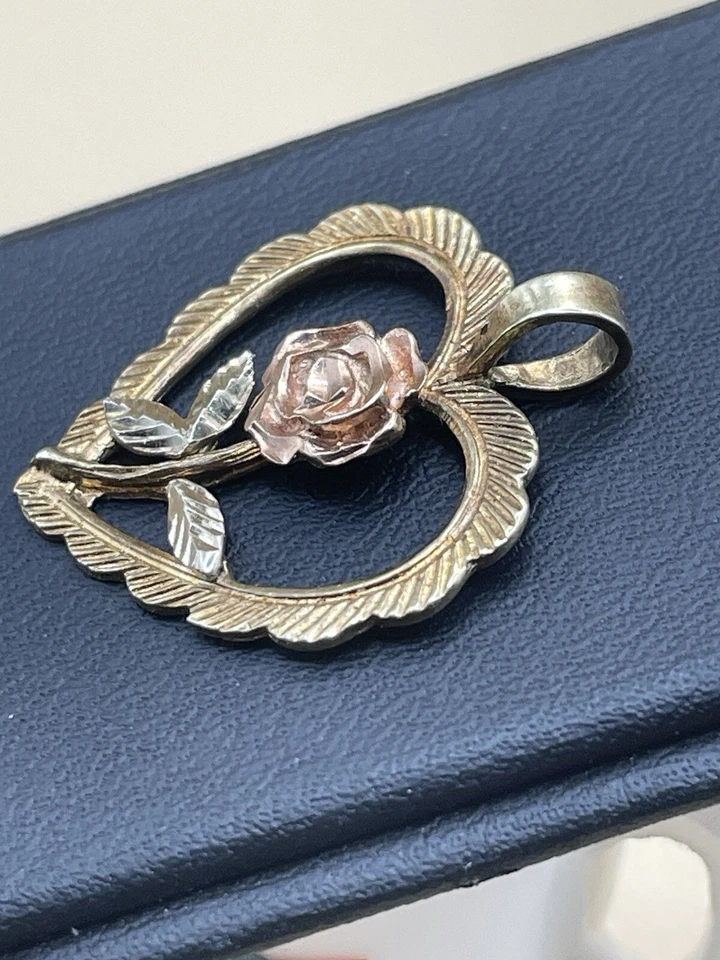 Colgante corazón vintage 1984 14 quilates oro amarillo, blanco y rosa 2,30 g joyería para mujer” Foto 2 de 4