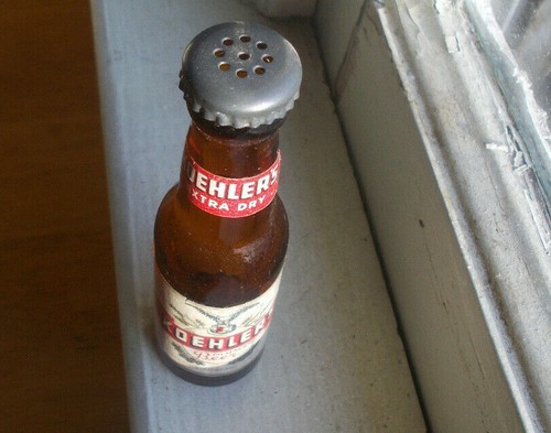 KOEHLER'S BEER ERIE,PA MINI BOTTLE ADVERTISING SALT SHAKER W/LABELS & LID - Picture 4 of 5