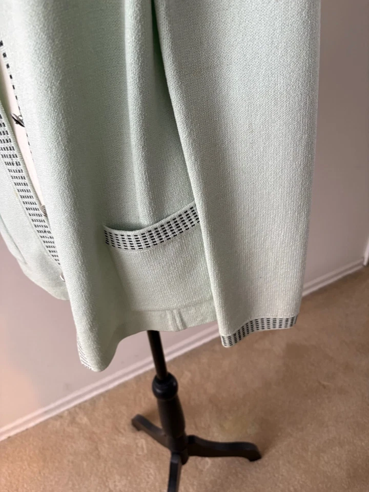 Jaqueta St John Collection botão limão com acabamento preto tamanho 14 concha correspondente vendida - Imagem 3 de 4