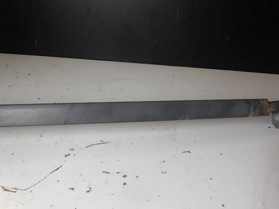 Barra divisoria ventana puerta trasera derecha moldura 84-93 mercedes-benz w201 190d 190e Foto 3 de 4