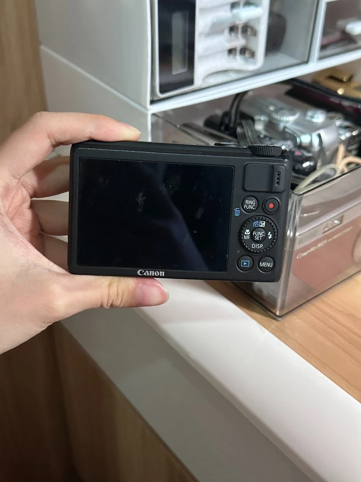 Nokia 8250 Collectible Item - Vintage 2001 Mobile with Iconic Blue Backlight - Image 2 of 4