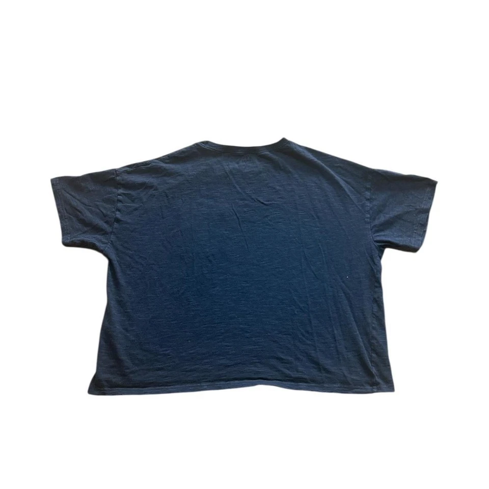 Camiseta BDG Gris Oscuro Bolsillo - Talla Mediana Perfecto Estado Foto 2 de 2