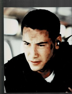 SUPER RARE!! 8X10 VINTAGE YOUNG SEXY KEANU REEVES "SPEED" SCENE PHOTO!!