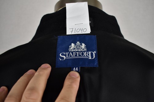 Stafford Solid Black Wool/Nylon Blend Flannel Three Button Overcoat Size: 44 - Picture 7 of 9