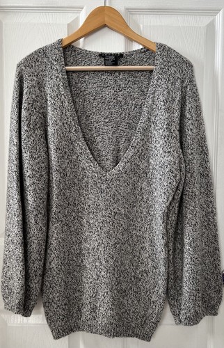 Theory Damen Kaschmir eng gestrickter 3/4 Arm V-Ausschnitt Pullover meliert grau Größe L