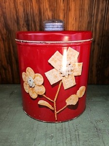Vintage Kitchen 8” Tall Krispy Kan Crackers Tin W/Blue Magic Dri