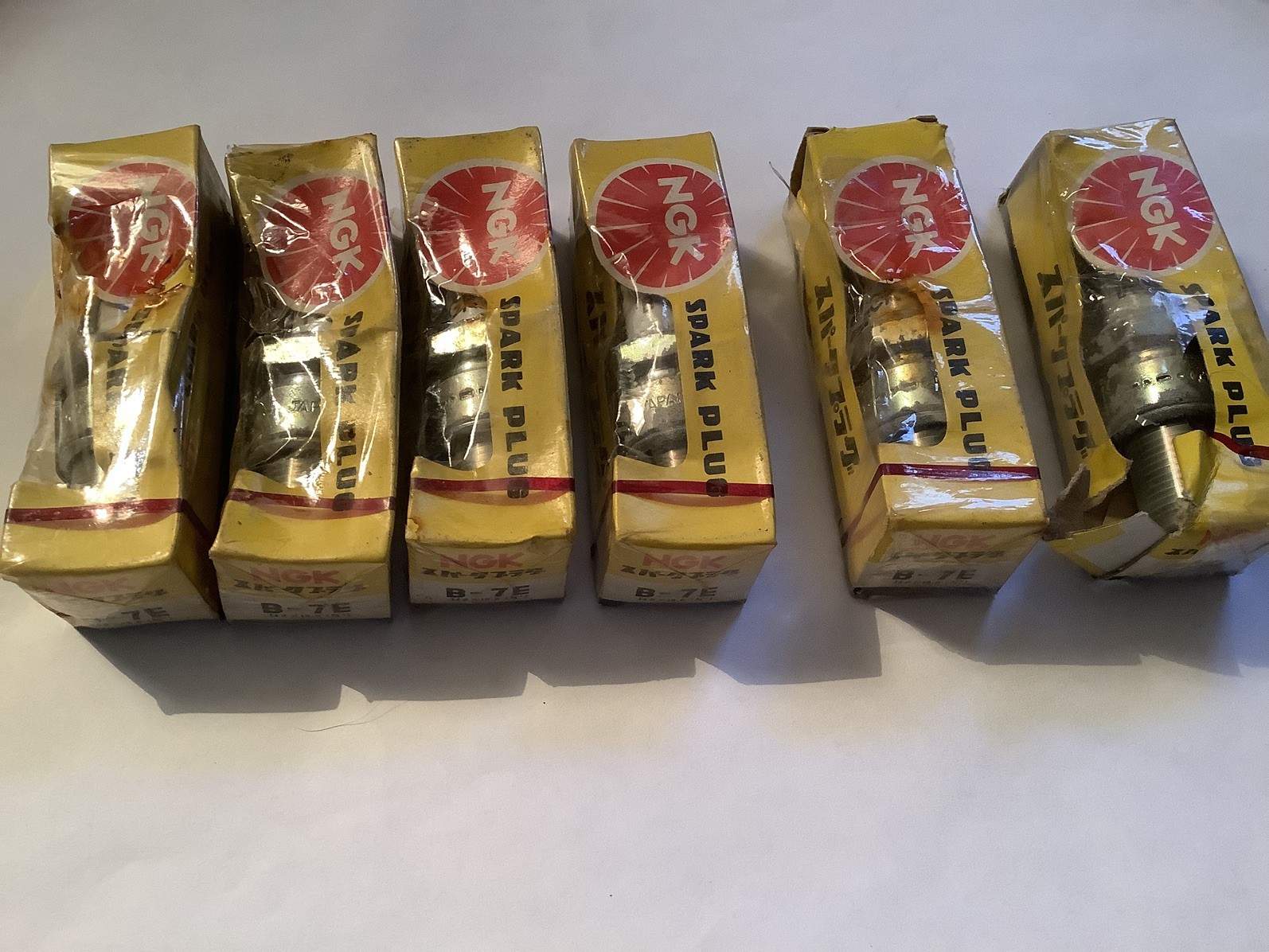 NGK Spark Plugs B-7E 