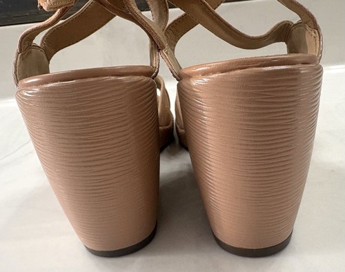 NEW Vionic Women’s Bonita Wedge Sandals Size 9.5 Suede - Picture 9 of 9