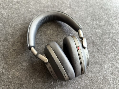 Bowers & Wilkins PX8 007 James Bond Edition – Excellent Condition - Picture 2 of 22