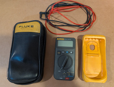 Fluke 16 Digital Multimeter & Thermometer w/ case, probes & 80AK Thermocoupler