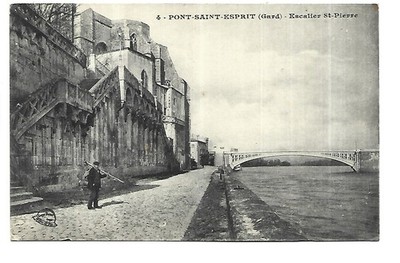 30 PONT SAINT ESPRIT STAIRCASE ST PIERRE