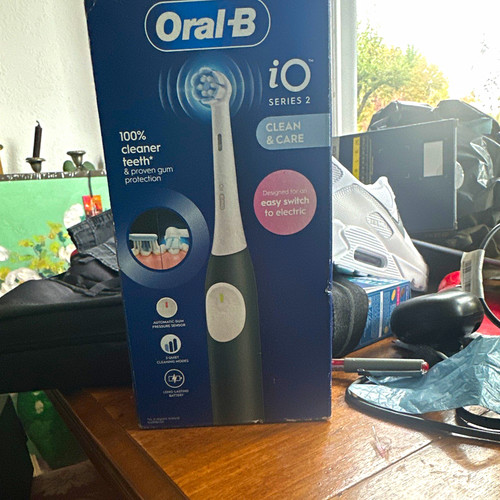 Oral-B iO Series 2 Oscillating Electric Toothbrush Timer Pressure Control