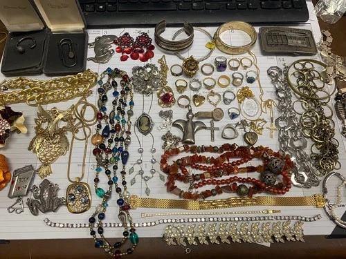 Vintage & Unique Mixed Costume Jewelry Collection**** Lot #12