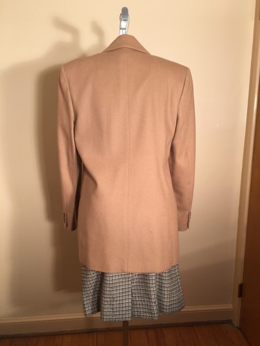 Women's JH Collectibles Two Piece Beige Blazer and Tweed Skirt Size 6 - Picture 3 of 4