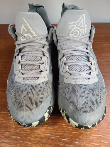Nike Giannis Immortality 2 Basketball Shoes Grey Mens Size 12 DM0825-004 - Picture 3 of 10