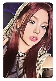 ITZY - BORN TO BE PHOTOCARD STANDARD , LIMITED VERSION YEJI