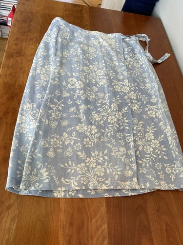 Boden 14 R 100% Linen Powder Blue & White Beautiful Floral Print Wrap Skirt - Picture 20 of 24